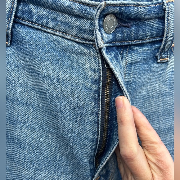 Gap 90’s Straight high rise, size 30 - Picture 8 of 10